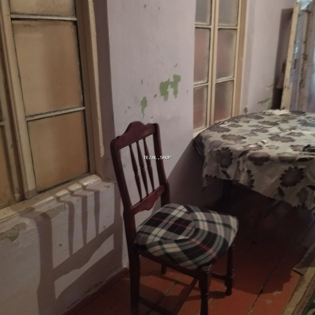 Kirayə üçün sadə, mebellə təmin olunmuş otaq. Xüsusiyyətlər: - Geniş - şəkil 4
