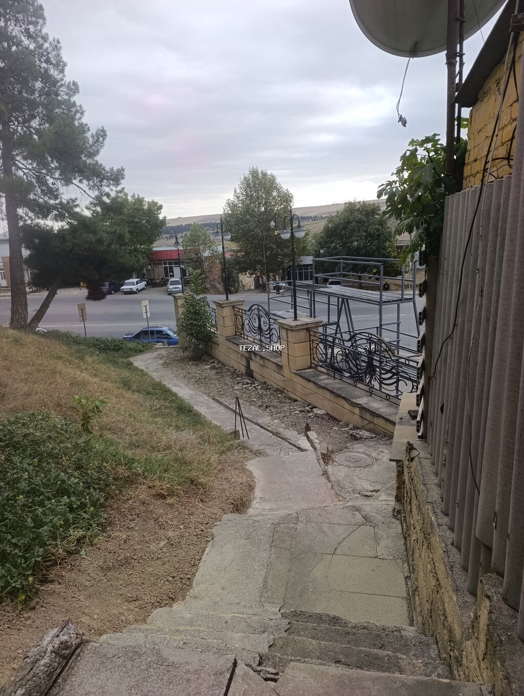 Şamaxı Rayonuda şeherin merkezinde 4 yoldan sağa Azpetrolun üzerinde - şəkil 4