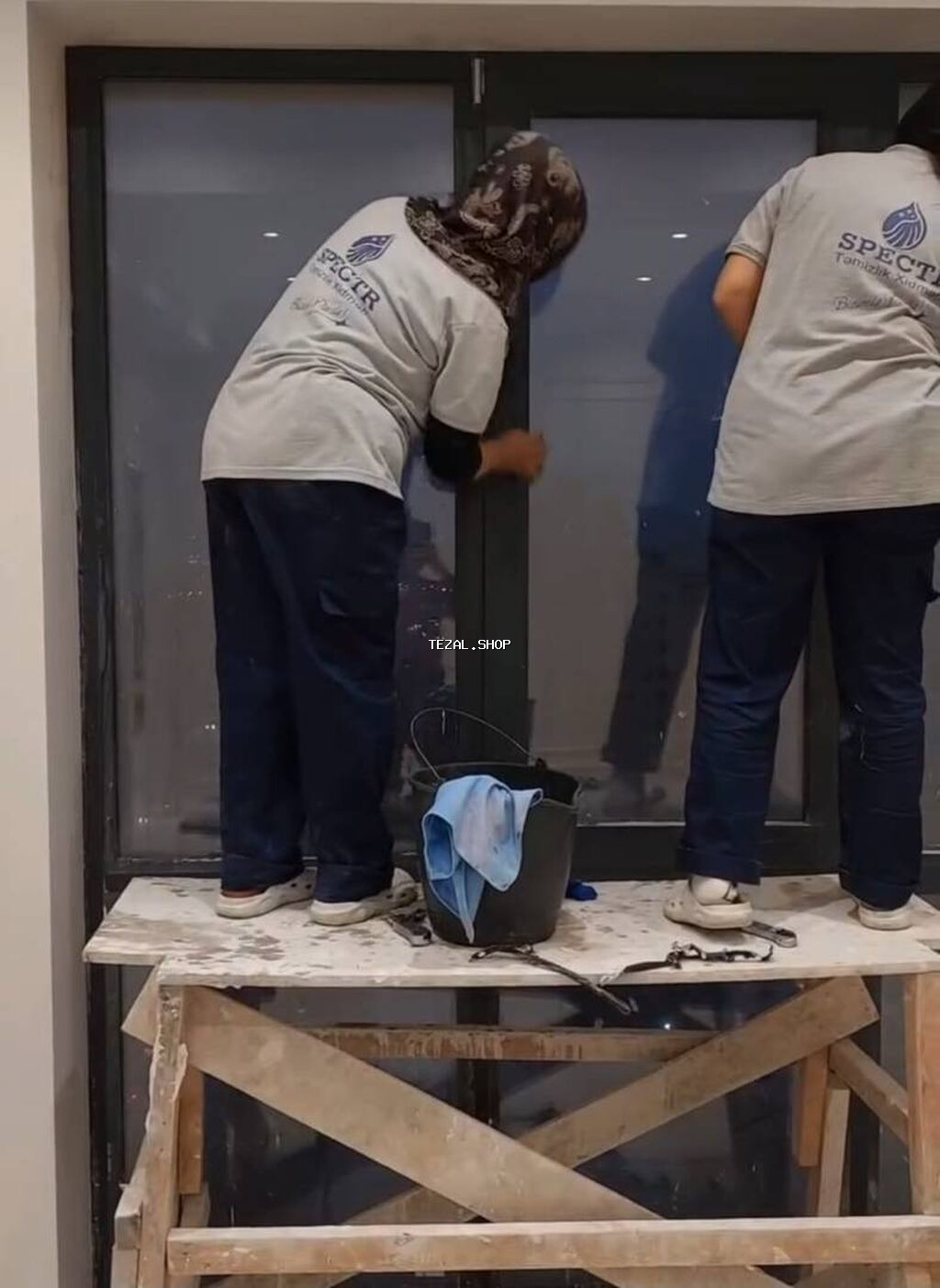 Təmizlik | Evlər, Girişlər, Həyətlər | Gündəlik təmizlik, Təmirdən sonra təmizlik, Çilçıraqların yuyulması və təmizlənməsi